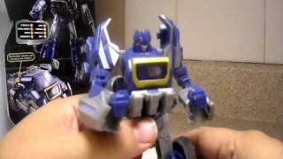 Transformers Generations WFC Cybertronian Soundwave Review en Español [upl. by Danna]