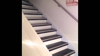 Habillage escalier avec éclairage leds MAYTOP [upl. by Ynomrah]