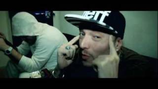 GUE PEQUENO FT CANEDA  IL RAGAZZO DORO OFFICIAL VIDEO [upl. by Kcirrez]