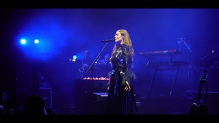 Freya Ridings  Weekends Live At The Apollo 🚀 [upl. by Yggep411]