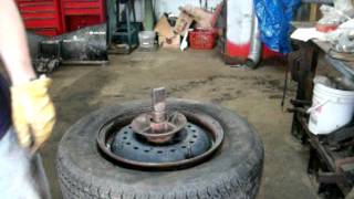 Coats 1010 Tire Changer Dismount of Tire [upl. by Mighell]