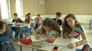 Ils ont fait leur rentrée au lycée français de Damas  0909 [upl. by Assir]