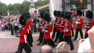 Wisseling wacht Buckingham Palace Londen [upl. by Eilraep]