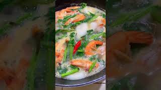 Sinigang na hipon 😋 filipinocuisine cooking food [upl. by Thamos]