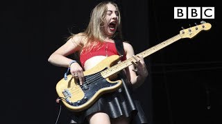 Haim performs Fleetwood Macs quotOh Wellquot live at T in the Park  BBC [upl. by Koeppel]