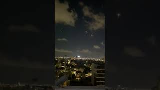 La Cúpula de Hierro destroza cohetes que llegan al cielo de Tel Aviv [upl. by Ttevy]