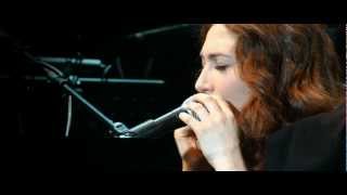 Regina Spektor  quotEetquot Live In London [upl. by Hannasus]