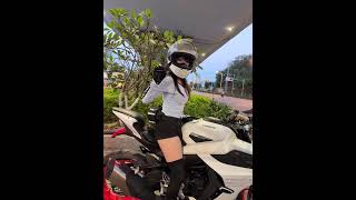 I want to see what bikes maximum rides 450srmotorcycle ladiesrider shorts viralvideo subscribe [upl. by Milak957]