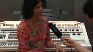 Claudia Hirschfeld Konzert  Interview im MusicStore [upl. by Nea]