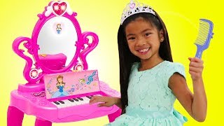 Emma Pretend Play with Makeup Vanity Piano Play Table Toy w Disney Rapunzel and Elsa [upl. by Canty]