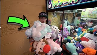 WINNING EVERYTHING FROM THE CLAW MACHINE [upl. by Hanonew]