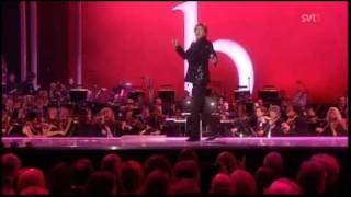 Cant Smile Without You  Barry Manilow live at Oslo Norway 2010 [upl. by Eatnuhs]