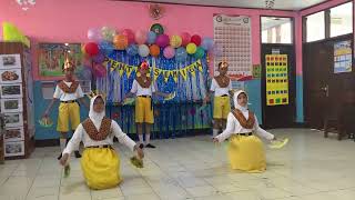 Pentas seni tari kipas kelas 6a espaga [upl. by Nimajaneb]