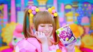 Kyary Pamyu Pamyu きゃりーぱみゅぱみゅ │ 江崎グリコ「アイスの実」ＣＭ30秒 [upl. by Petersen720]