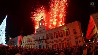 Campanadas y Fuegos Artificiales  Nochevieja 20212022  Puerta del Sol Madrid 4K [upl. by Ranee]