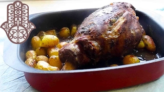 Gigot dagneau au four aux pommes de terre [upl. by Annaitsirk]