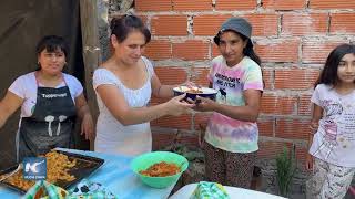 Comedores comunitarios una alternativa vital frente a la crisis económica en Argentina [upl. by Suelo748]