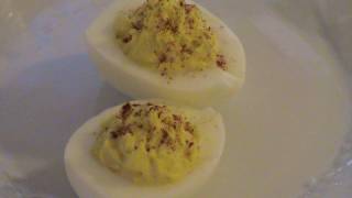 Deviled Eggs How to quotcenterquot the yolk [upl. by Eliades106]