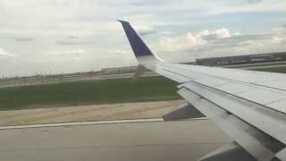 United Airlines 737800 windy turbulent takeoff from Chicago ORD Ohare  WIng Flex View [upl. by Elum]