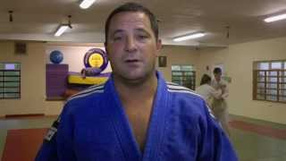 Judo basics tutorial Taiotoshi [upl. by Bunnie]