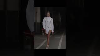 Kaia Gerber for OffWhite Spring 2019 fashionmagazine fashionshow runwaycollection [upl. by Nalrah]