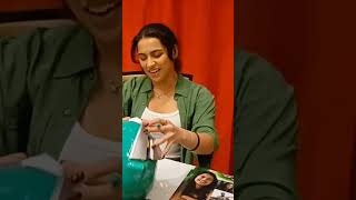 Tessa Rao aka Izzy signs Green Dino Fury helmet  rangerstop ATL 2024 [upl. by Rabush500]