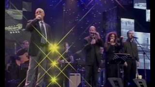 Dimitris mitropanos live Allos gia Xio travikse [upl. by Ametaf]