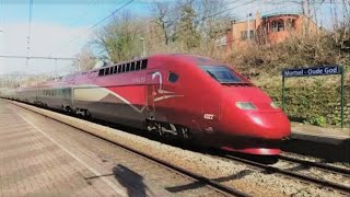 Treinen passeren MortselOude God Een Thalys claxonneert bij passage [upl. by Tahp]