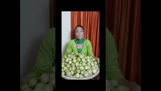 Choose the best ripe amla for Chyawanprash [upl. by Aguayo]