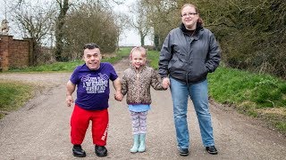 Dad With Dwarfism Powerlifting His Way To 2020 Paralympics [upl. by Ennagroeg3]