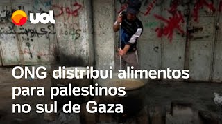 Gaza ONG distribui alimentos para palestinos bloqueio de Israel impede entrada de comida na região [upl. by Duahsar84]