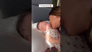 Kissing a baby is unavoidable 🥰 👶 Mom gulsumselviaktas momlife baby cute [upl. by Alva1]