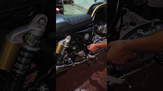 Continental Gt 650  Changing seat on GT 650 gt650 continentalgt650 youtuber ytshorts [upl. by Peh82]