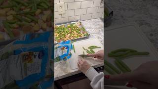 sheet pan meal for the win on a long week night dinner cookwithme cooking vlog mom dailyvlog [upl. by Wynny]