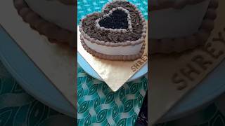 Easy chocolate cake decoration cake heartshapecakedesign birthdaycake [upl. by Ellehcir]