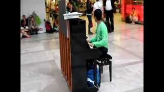 SedZik 78 Piano Show Gare Paris Montparnasse [upl. by Gordy]