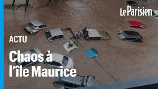 Voitures emportées front de mer submergé le cyclone Belal sapproche de lîle Maurice [upl. by Benedetto874]