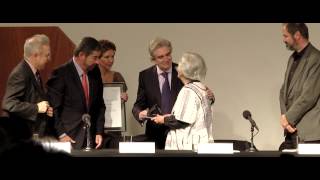 Entrega de la medalla de Bellas Artes a Elena Poniatowska [upl. by Hope]