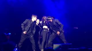 Hailee Steinfeld Starving Triple Ho Show 2016 [upl. by Anayhd]