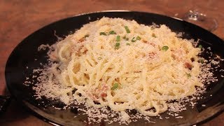 Spaghetti alla Carbonara  Cozinha Fácil [upl. by Valaree]