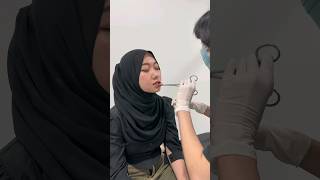 Labret Piercing  Tindik Bibir [upl. by Lehsar293]