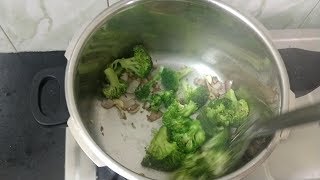 Broccoli soup  Broccoli soup Indian style [upl. by Faro433]