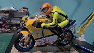 RC Bike  Kyosho 18 scale Valentino Rossi 2001 NSR500 GP Bike [upl. by Akinohs]