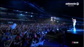 Gigi DAlessio  Arena della Vittoria Bari  28092012  RadionorbaTV Parte 4  Medley Italiano [upl. by Idnyl]