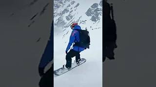 Wang Yibo is snowboarding 🏂 🏔️ Cool Yibo and he looks so happy  wangyibo 王一博 shortvideo viral [upl. by Wing]