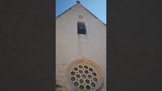 Sonnerie de langélus sur une cloche en Do4  Chapelle du Château des Milandes 24 [upl. by Nahbois538]