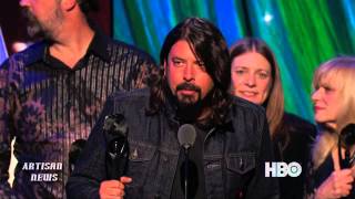 NIRVANA KISS GABRIEL ARE INDUCTED INTO ROCK AND ROLL HALL OF FAME GET ALONG FINE [upl. by Zane907]