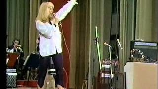 Donatella Rettore  Oh Carmela live da Sanremo 77 HD Versione integrale inedita con votazione [upl. by Fillander]