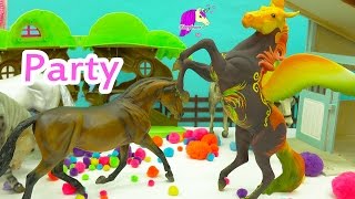 New Years Eve 2017 Party with Breyerfest Mare  Breyer Traditional Horses  Play Video [upl. by Val]