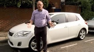 Carpool Special Toyota Auris Hybrid review by Robert Llewellyn [upl. by Naneek]